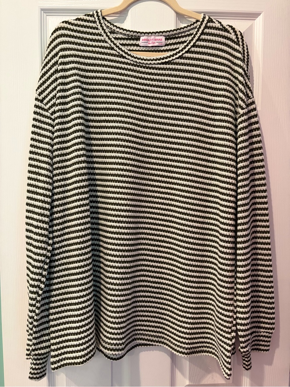 Discount Divas Striped Green & White Crewneck Sweater